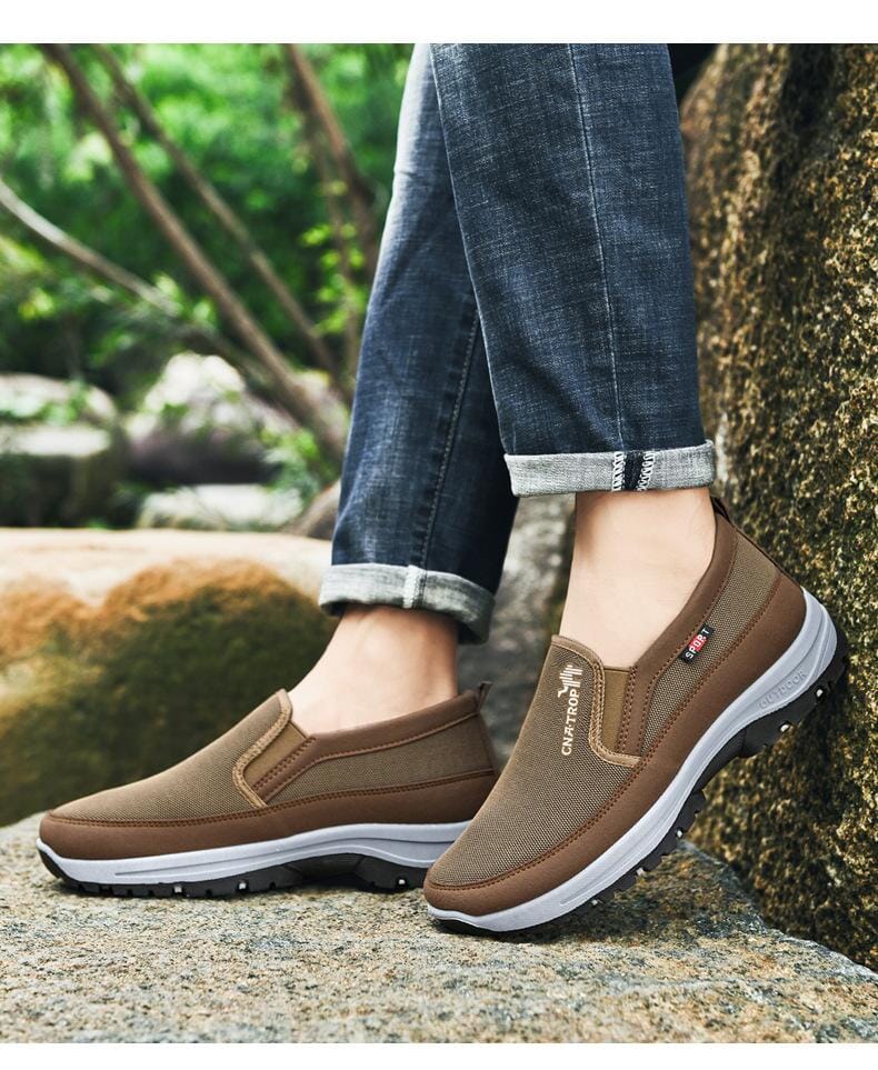 Casual Comfort Shoe in Titanium